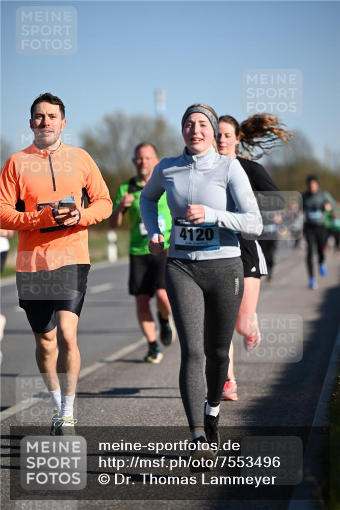 06.04.2025 - 44. Internationalen Wilhelmsburger Insellauf Dr. Thomas Lammeyer http://msf.ph/oto/7553496 06.04.2025 09:27:53 Laufen 4120 meine-sportfotos.de