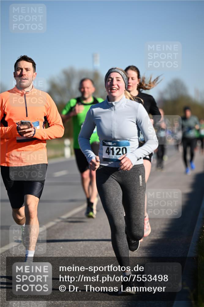 06.04.2025 - 44. Internationalen Wilhelmsburger Insellauf Dr. Thomas Lammeyer http://msf.ph/oto/7553498 06.04.2025 09:27:53 Laufen 4120 meine-sportfotos.de