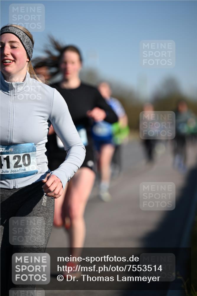 06.04.2025 - 44. Internationalen Wilhelmsburger Insellauf Dr. Thomas Lammeyer http://msf.ph/oto/7553514 06.04.2025 09:27:54 Laufen 120 meine-sportfotos.de