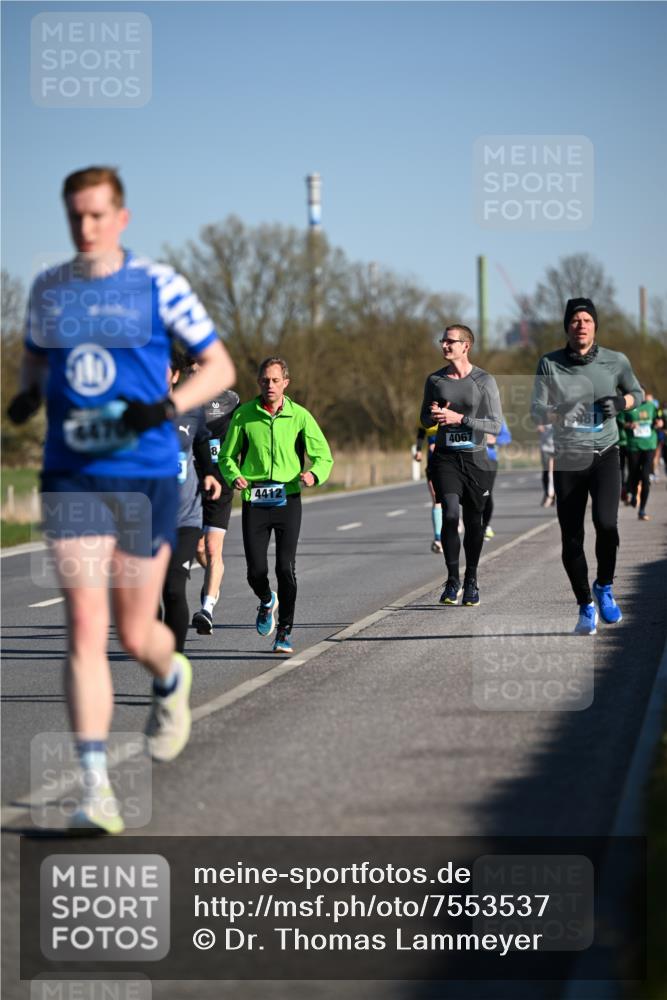 06.04.2025 - 44. Internationalen Wilhelmsburger Insellauf Dr. Thomas Lammeyer http://msf.ph/oto/7553537 06.04.2025 09:27:57 Laufen 8, 4412, 4067 meine-sportfotos.de