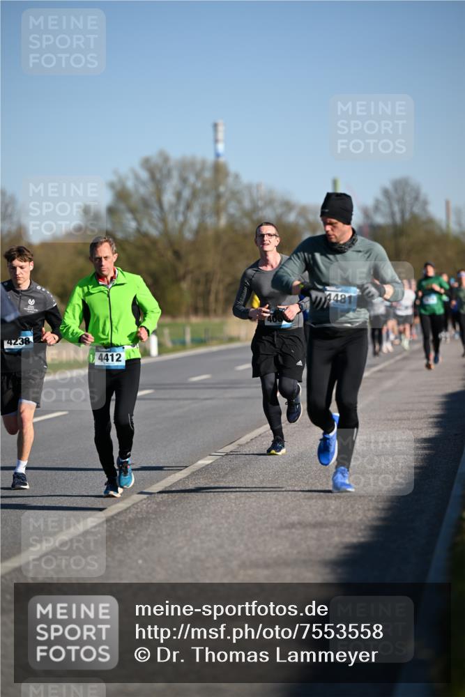 06.04.2025 - 44. Internationalen Wilhelmsburger Insellauf Dr. Thomas Lammeyer http://msf.ph/oto/7553558 06.04.2025 09:27:58 Laufen 4238, 4412 meine-sportfotos.de
