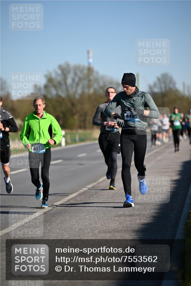 06.04.2025 - 44. Internationalen Wilhelmsburger Insellauf Dr. Thomas Lammeyer http://msf.ph/oto/7553562 06.04.2025 09:27:59 Laufen 4412, 400, 4481 meine-sportfotos.de