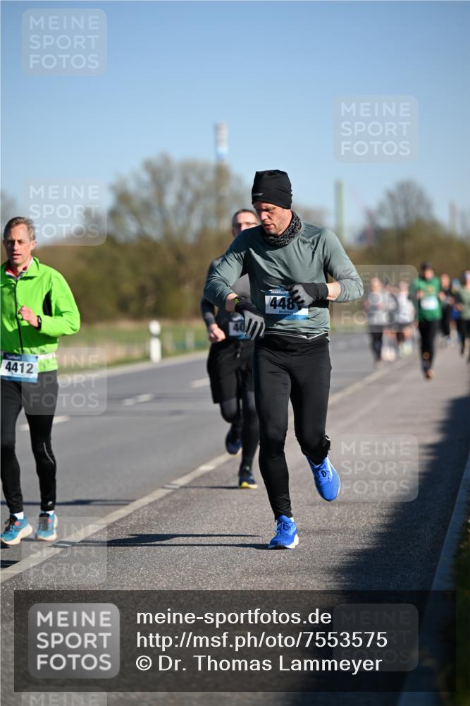 06.04.2025 - 44. Internationalen Wilhelmsburger Insellauf Dr. Thomas Lammeyer http://msf.ph/oto/7553575 06.04.2025 09:27:59 Laufen 4412, 448 meine-sportfotos.de