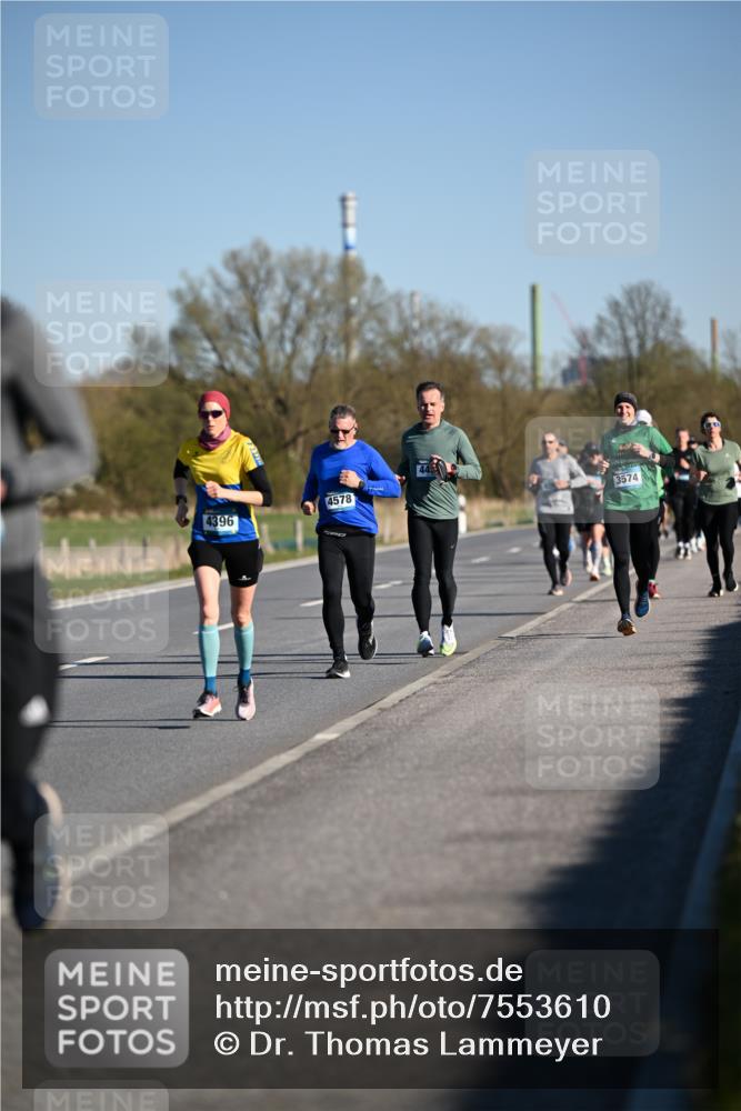 06.04.2025 - 44. Internationalen Wilhelmsburger Insellauf Dr. Thomas Lammeyer http://msf.ph/oto/7553610 06.04.2025 09:28:03 Laufen 4396, 4578, 3574 meine-sportfotos.de