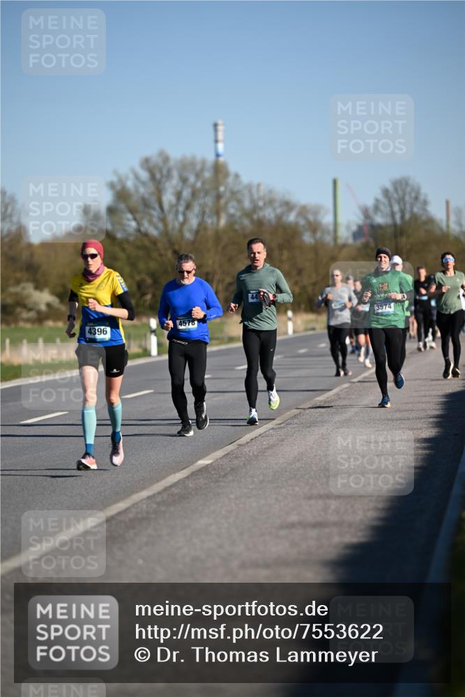 06.04.2025 - 44. Internationalen Wilhelmsburger Insellauf Dr. Thomas Lammeyer http://msf.ph/oto/7553622 06.04.2025 09:28:03 Laufen 3574, 4578, 4396 meine-sportfotos.de