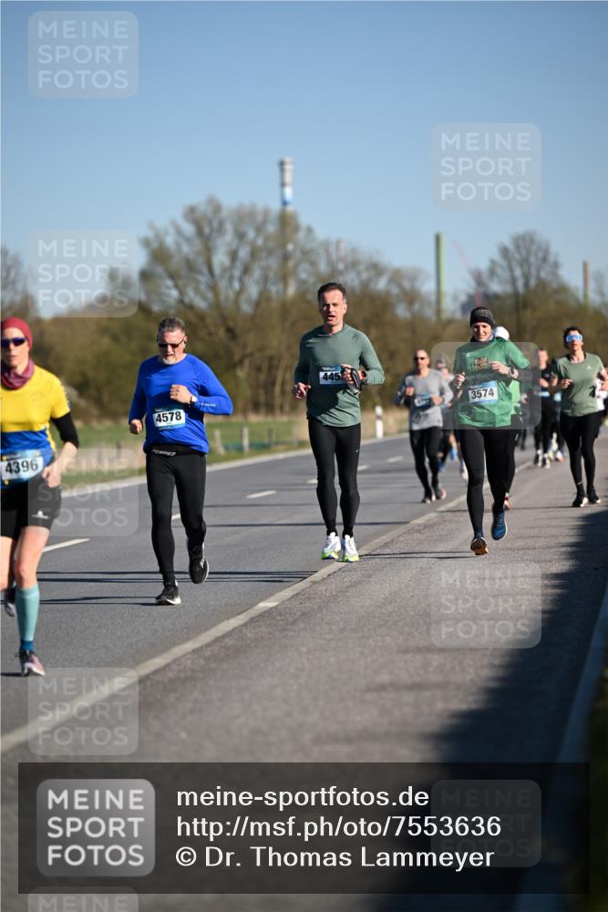 06.04.2025 - 44. Internationalen Wilhelmsburger Insellauf Dr. Thomas Lammeyer http://msf.ph/oto/7553636 06.04.2025 09:28:05 Laufen 4578, 4396, 445, 3574 meine-sportfotos.de