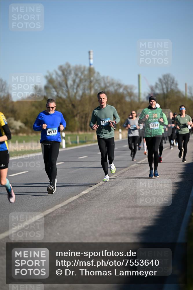 06.04.2025 - 44. Internationalen Wilhelmsburger Insellauf Dr. Thomas Lammeyer http://msf.ph/oto/7553640 06.04.2025 09:28:05 Laufen 4578, 4458, 3574 meine-sportfotos.de
