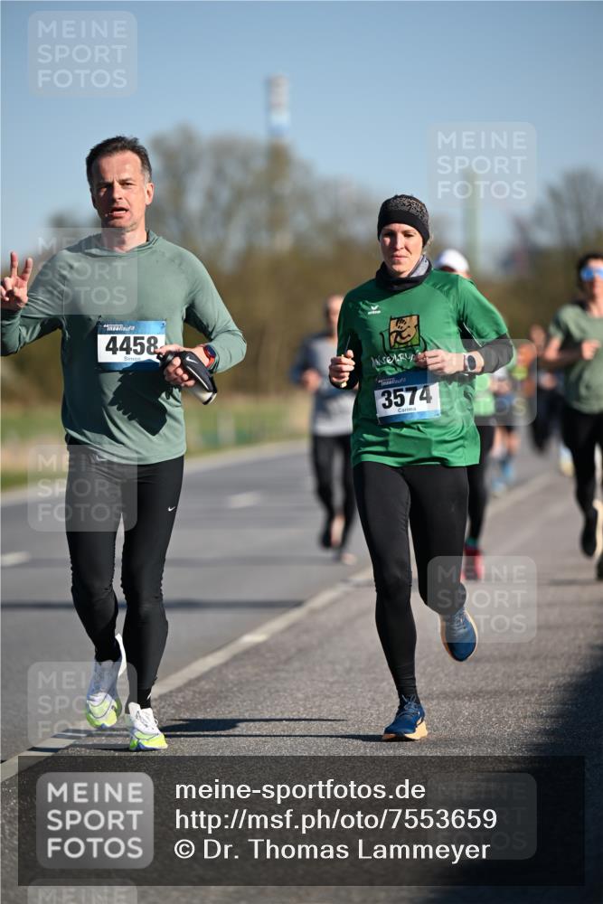 06.04.2025 - 44. Internationalen Wilhelmsburger Insellauf Dr. Thomas Lammeyer http://msf.ph/oto/7553659 06.04.2025 09:28:09 Laufen 4458, 3574 meine-sportfotos.de