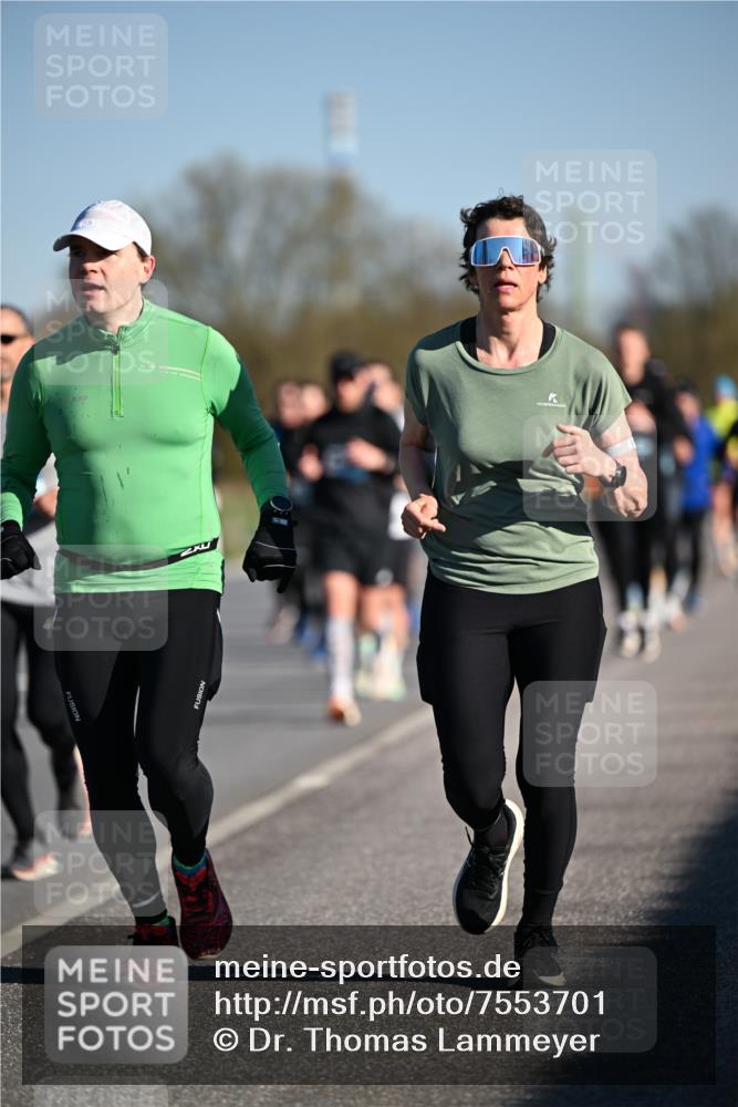 06.04.2025 - 44. Internationalen Wilhelmsburger Insellauf Dr. Thomas Lammeyer http://msf.ph/oto/7553701 06.04.2025 09:28:13 Laufen 2 meine-sportfotos.de