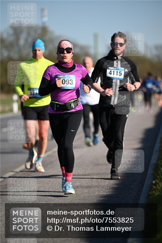 06.04.2025 - 44. Internationalen Wilhelmsburger Insellauf Dr. Thomas Lammeyer http://msf.ph/oto/7553825 06.04.2025 09:28:26 Laufen 093, 4115 meine-sportfotos.de