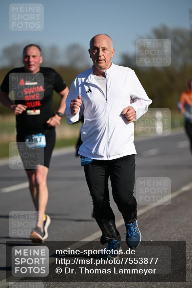 06.04.2025 - 44. Internationalen Wilhelmsburger Insellauf Dr. Thomas Lammeyer http://msf.ph/oto/7553877 06.04.2025 09:28:31 Laufen 4287 meine-sportfotos.de