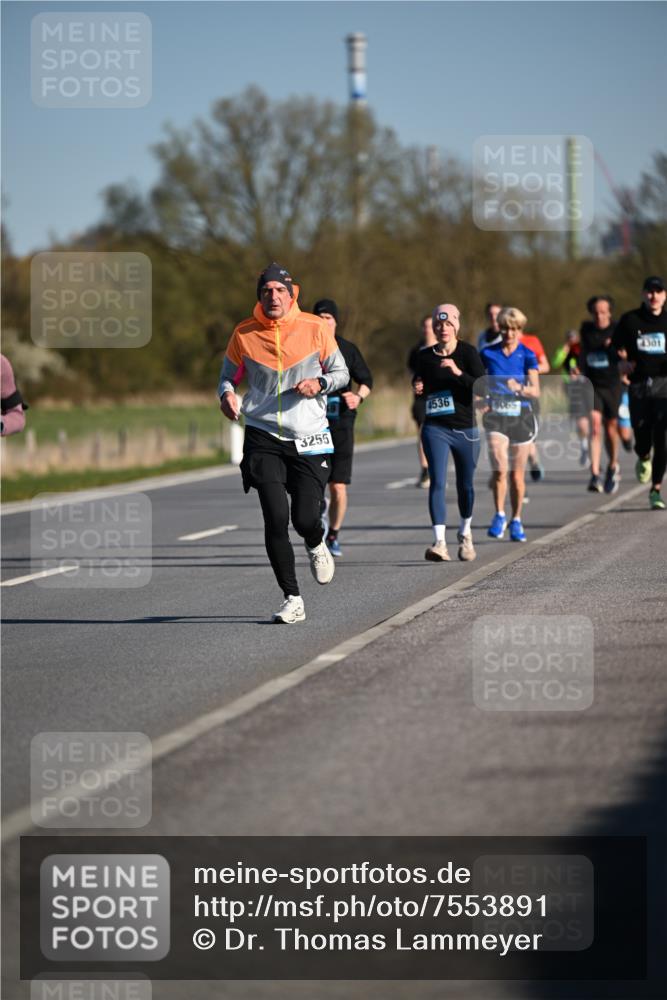 06.04.2025 - 44. Internationalen Wilhelmsburger Insellauf Dr. Thomas Lammeyer http://msf.ph/oto/7553891 06.04.2025 09:28:32 Laufen 4536, 3255, 4301 meine-sportfotos.de