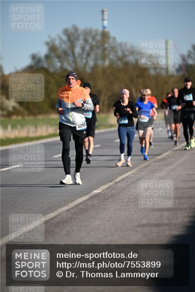 06.04.2025 - 44. Internationalen Wilhelmsburger Insellauf Dr. Thomas Lammeyer http://msf.ph/oto/7553899 06.04.2025 09:28:33 Laufen 3255, 1361 meine-sportfotos.de