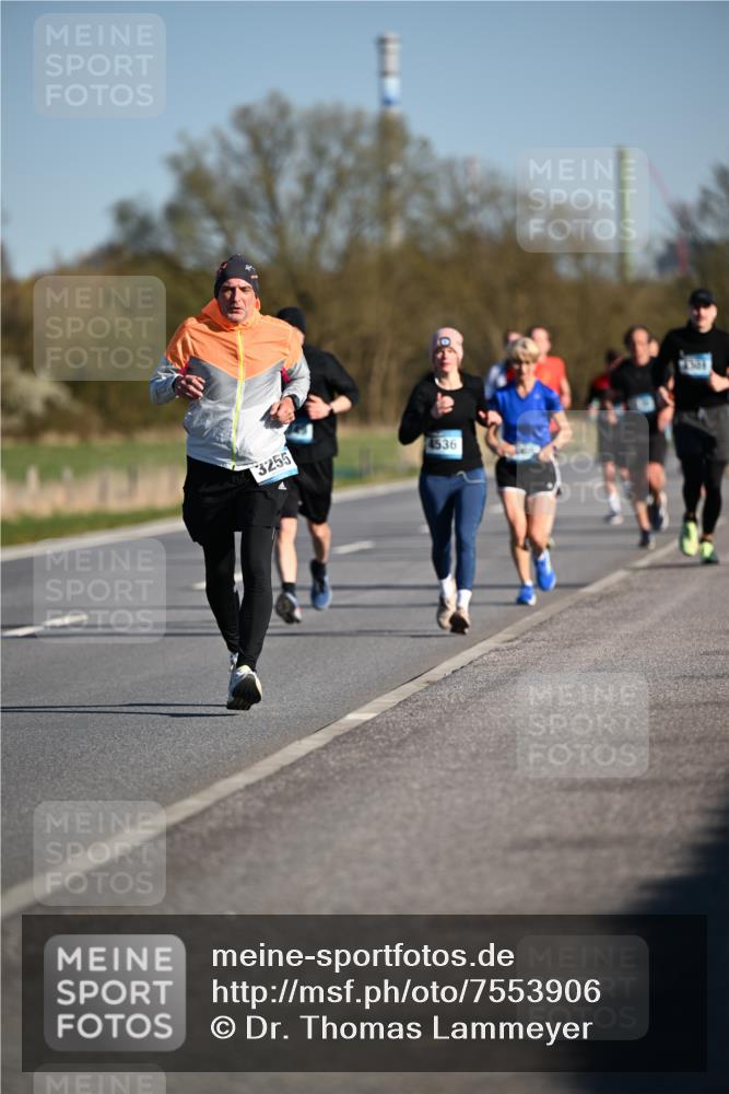 06.04.2025 - 44. Internationalen Wilhelmsburger Insellauf Dr. Thomas Lammeyer http://msf.ph/oto/7553906 06.04.2025 09:28:33 Laufen 3255, 4536 meine-sportfotos.de