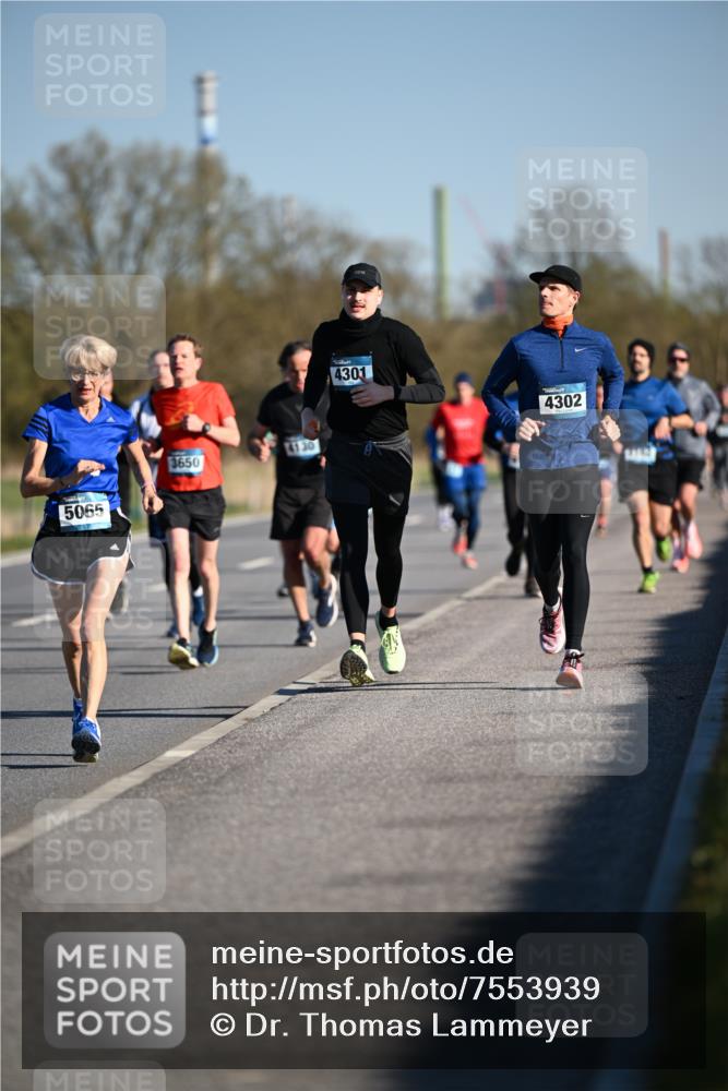 06.04.2025 - 44. Internationalen Wilhelmsburger Insellauf Dr. Thomas Lammeyer http://msf.ph/oto/7553939 06.04.2025 09:28:38 Laufen 5065, 3650, 4301, 4302 meine-sportfotos.de