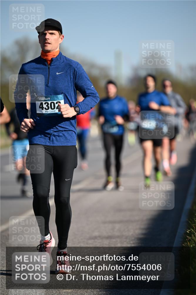 06.04.2025 - 44. Internationalen Wilhelmsburger Insellauf Dr. Thomas Lammeyer http://msf.ph/oto/7554006 06.04.2025 09:28:43 Laufen 4302 meine-sportfotos.de