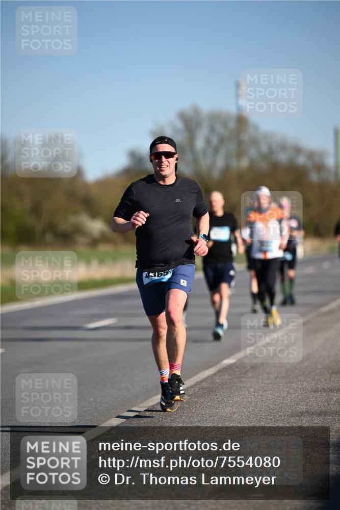 06.04.2025 - 44. Internationalen Wilhelmsburger Insellauf Dr. Thomas Lammeyer http://msf.ph/oto/7554080 06.04.2025 09:28:53 Laufen 4365 meine-sportfotos.de