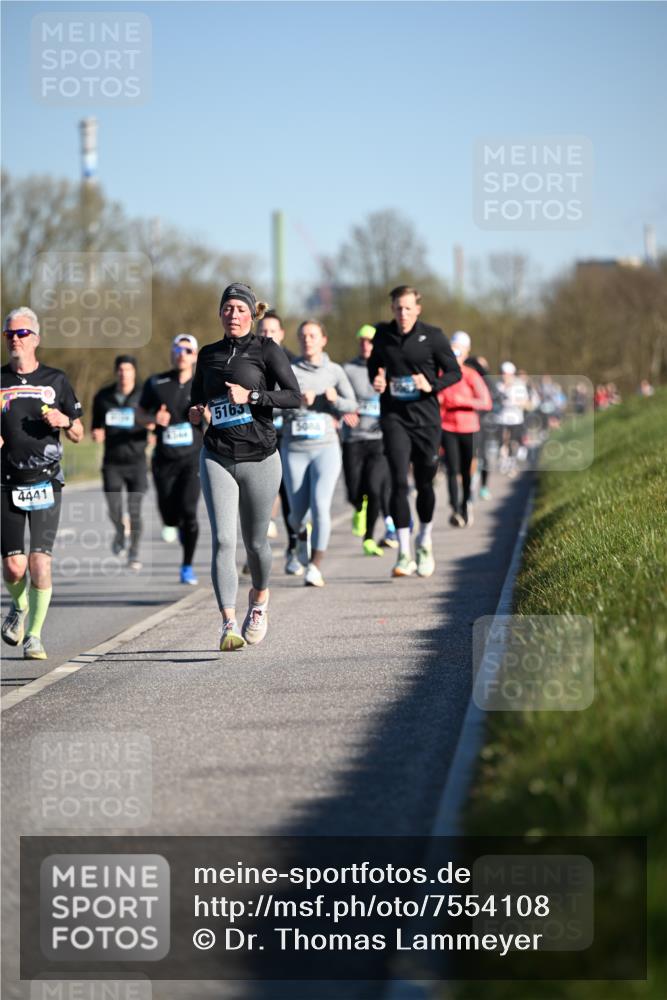 06.04.2025 - 44. Internationalen Wilhelmsburger Insellauf Dr. Thomas Lammeyer http://msf.ph/oto/7554108 06.04.2025 09:28:59 Laufen 4441, 5163, 5008 meine-sportfotos.de
