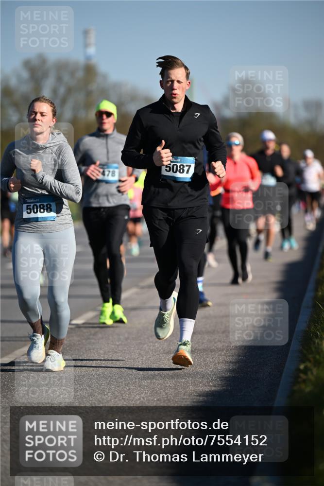 06.04.2025 - 44. Internationalen Wilhelmsburger Insellauf Dr. Thomas Lammeyer http://msf.ph/oto/7554152 06.04.2025 09:29:04 Laufen 5088, 7, 478, 5087 meine-sportfotos.de