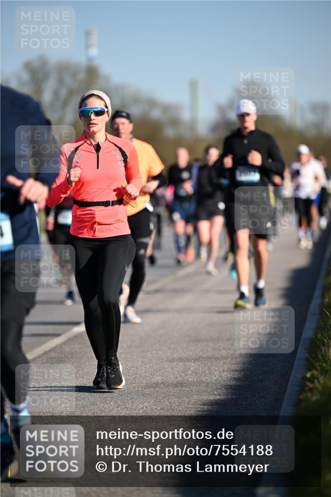 06.04.2025 - 44. Internationalen Wilhelmsburger Insellauf Dr. Thomas Lammeyer http://msf.ph/oto/7554188 06.04.2025 09:29:08 Laufen  meine-sportfotos.de
