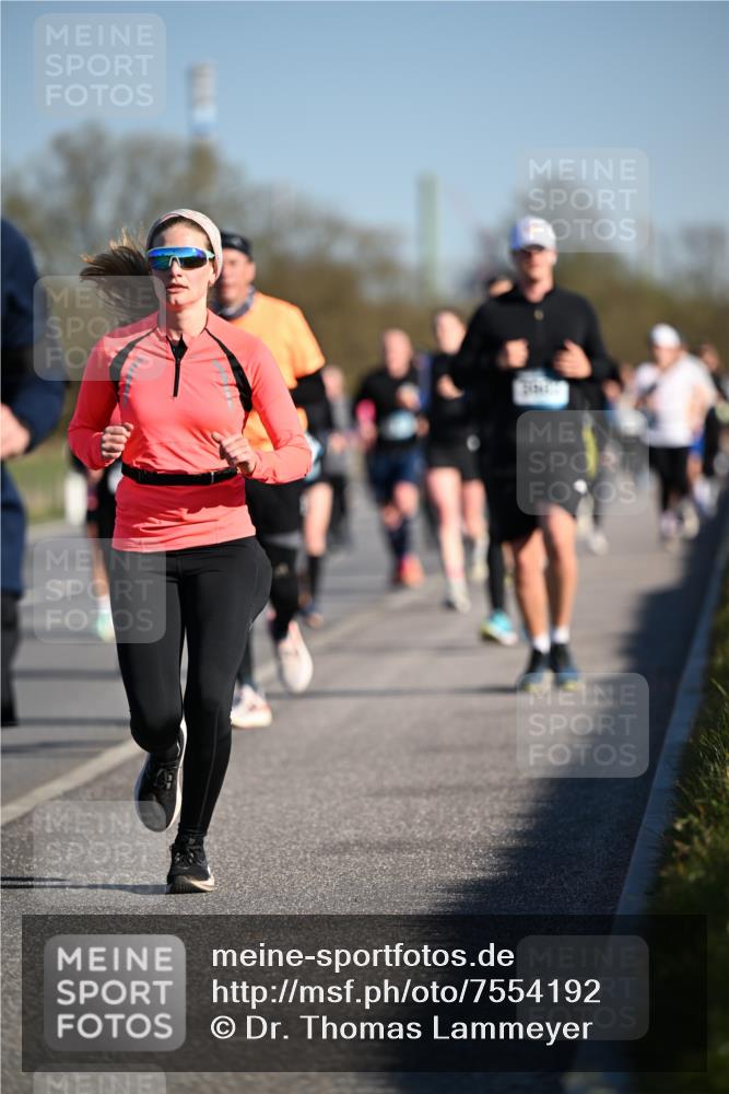 06.04.2025 - 44. Internationalen Wilhelmsburger Insellauf Dr. Thomas Lammeyer http://msf.ph/oto/7554192 06.04.2025 09:29:08 Laufen  meine-sportfotos.de