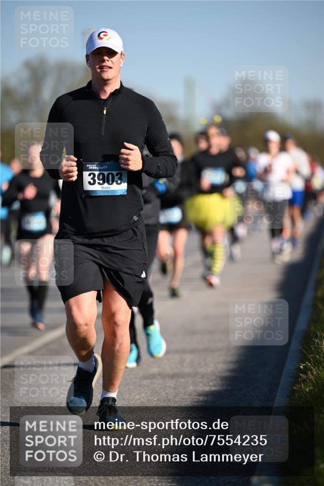 06.04.2025 - 44. Internationalen Wilhelmsburger Insellauf Dr. Thomas Lammeyer http://msf.ph/oto/7554235 06.04.2025 09:29:12 Laufen 3903 meine-sportfotos.de