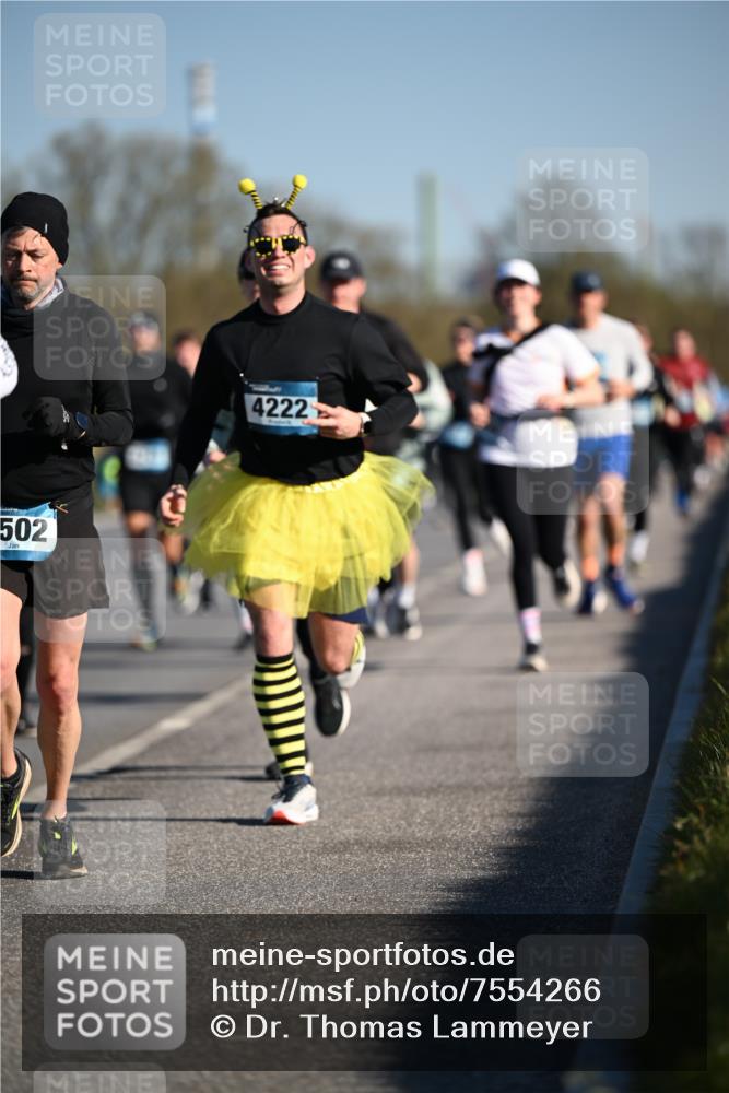 06.04.2025 - 44. Internationalen Wilhelmsburger Insellauf Dr. Thomas Lammeyer http://msf.ph/oto/7554266 06.04.2025 09:29:15 Laufen 502, 4222 meine-sportfotos.de