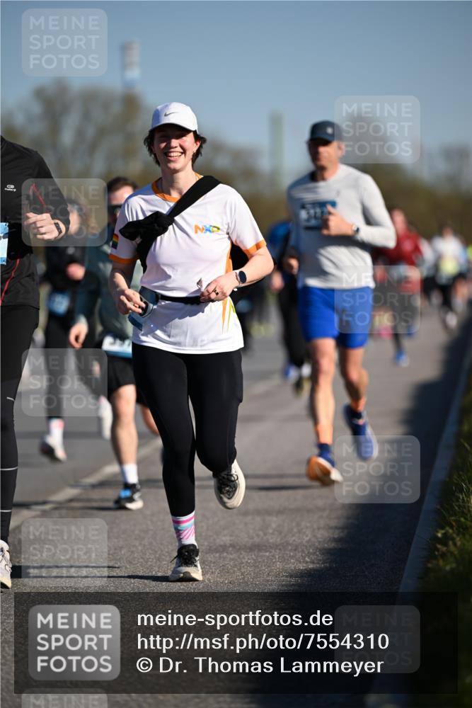06.04.2025 - 44. Internationalen Wilhelmsburger Insellauf Dr. Thomas Lammeyer http://msf.ph/oto/7554310 06.04.2025 09:29:19 Laufen  meine-sportfotos.de