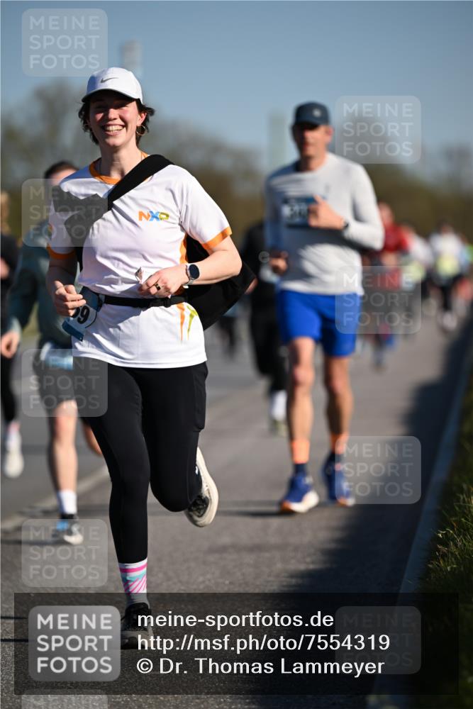 06.04.2025 - 44. Internationalen Wilhelmsburger Insellauf Dr. Thomas Lammeyer http://msf.ph/oto/7554319 06.04.2025 09:29:20 Laufen  meine-sportfotos.de
