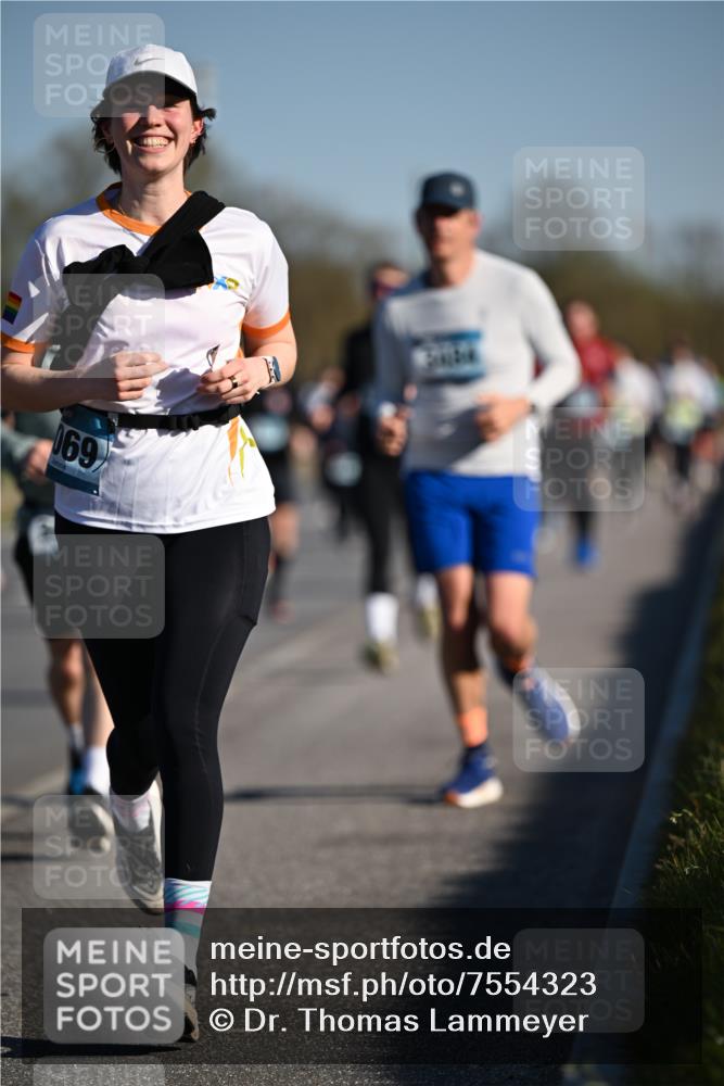 06.04.2025 - 44. Internationalen Wilhelmsburger Insellauf Dr. Thomas Lammeyer http://msf.ph/oto/7554323 06.04.2025 09:29:20 Laufen 69 meine-sportfotos.de