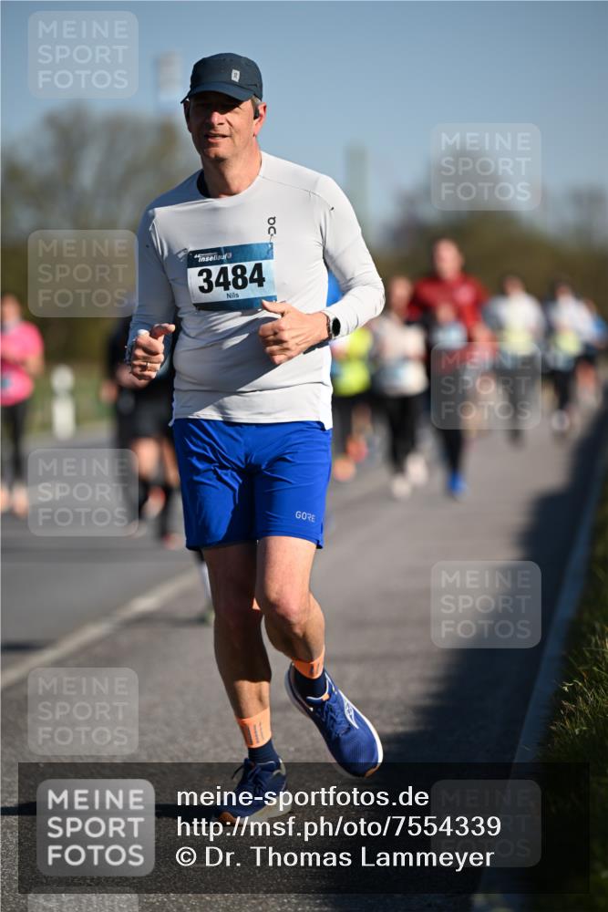 06.04.2025 - 44. Internationalen Wilhelmsburger Insellauf Dr. Thomas Lammeyer http://msf.ph/oto/7554339 06.04.2025 09:29:21 Laufen 3484 meine-sportfotos.de