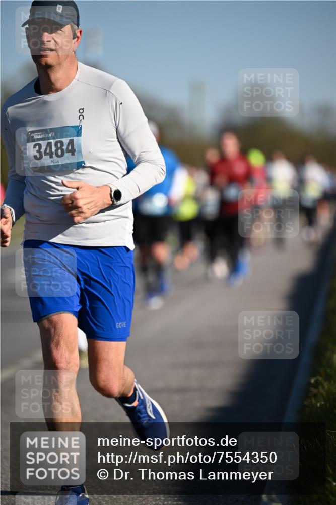 06.04.2025 - 44. Internationalen Wilhelmsburger Insellauf Dr. Thomas Lammeyer http://msf.ph/oto/7554350 06.04.2025 09:29:22 Laufen 3484 meine-sportfotos.de