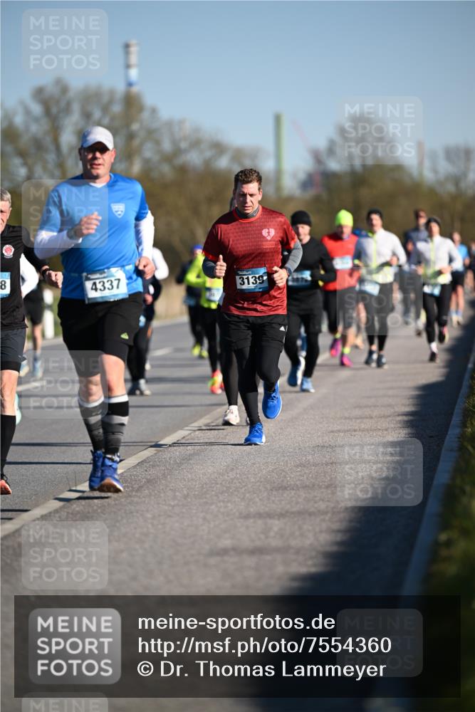 06.04.2025 - 44. Internationalen Wilhelmsburger Insellauf Dr. Thomas Lammeyer http://msf.ph/oto/7554360 06.04.2025 09:29:24 Laufen 8, 4337, 3139 meine-sportfotos.de