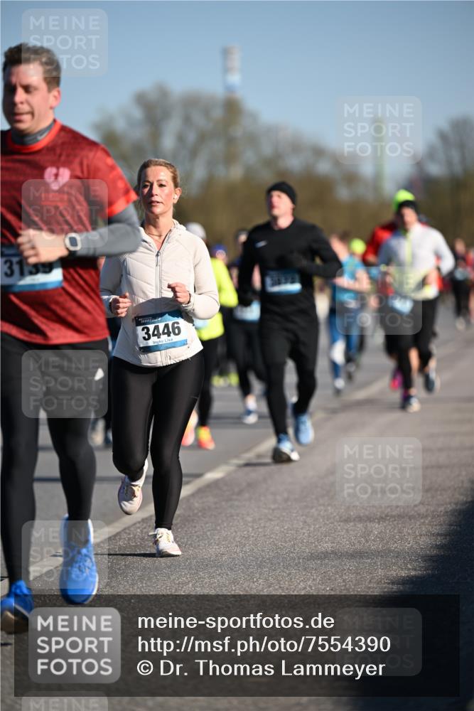 06.04.2025 - 44. Internationalen Wilhelmsburger Insellauf Dr. Thomas Lammeyer http://msf.ph/oto/7554390 06.04.2025 09:29:28 Laufen 3139, 3446 meine-sportfotos.de