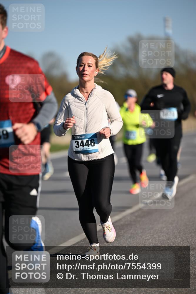 06.04.2025 - 44. Internationalen Wilhelmsburger Insellauf Dr. Thomas Lammeyer http://msf.ph/oto/7554399 06.04.2025 09:29:29 Laufen 3446 meine-sportfotos.de