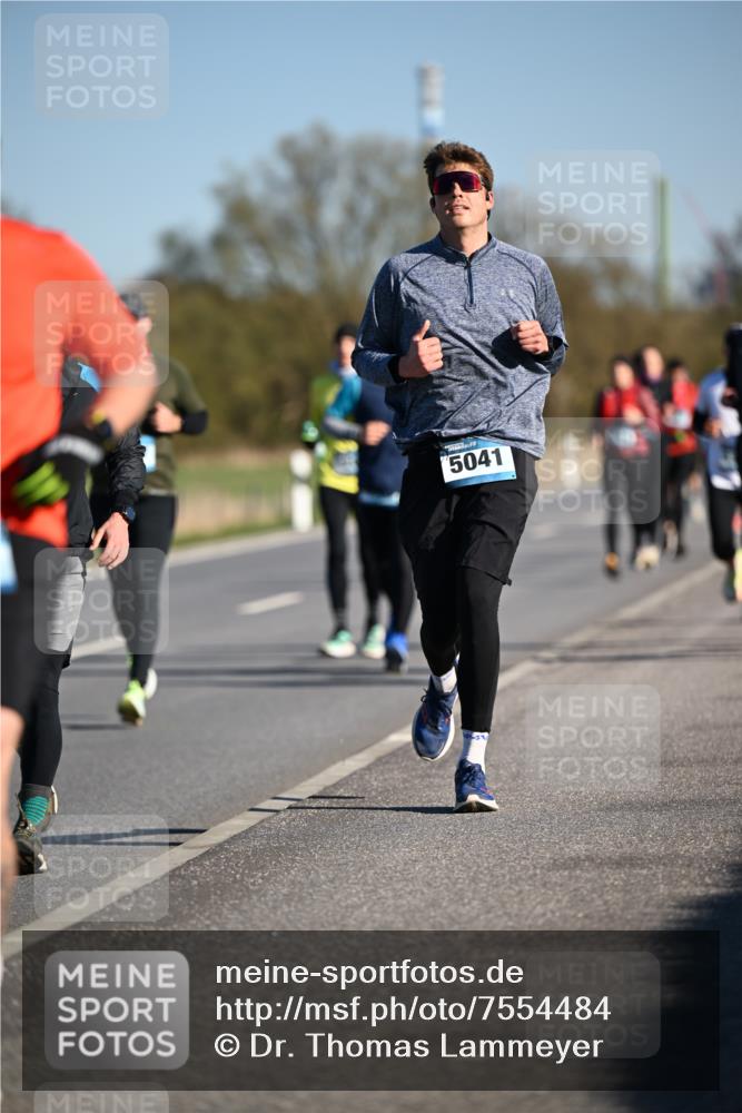 06.04.2025 - 44. Internationalen Wilhelmsburger Insellauf Dr. Thomas Lammeyer http://msf.ph/oto/7554484 06.04.2025 09:29:38 Laufen 5041 meine-sportfotos.de