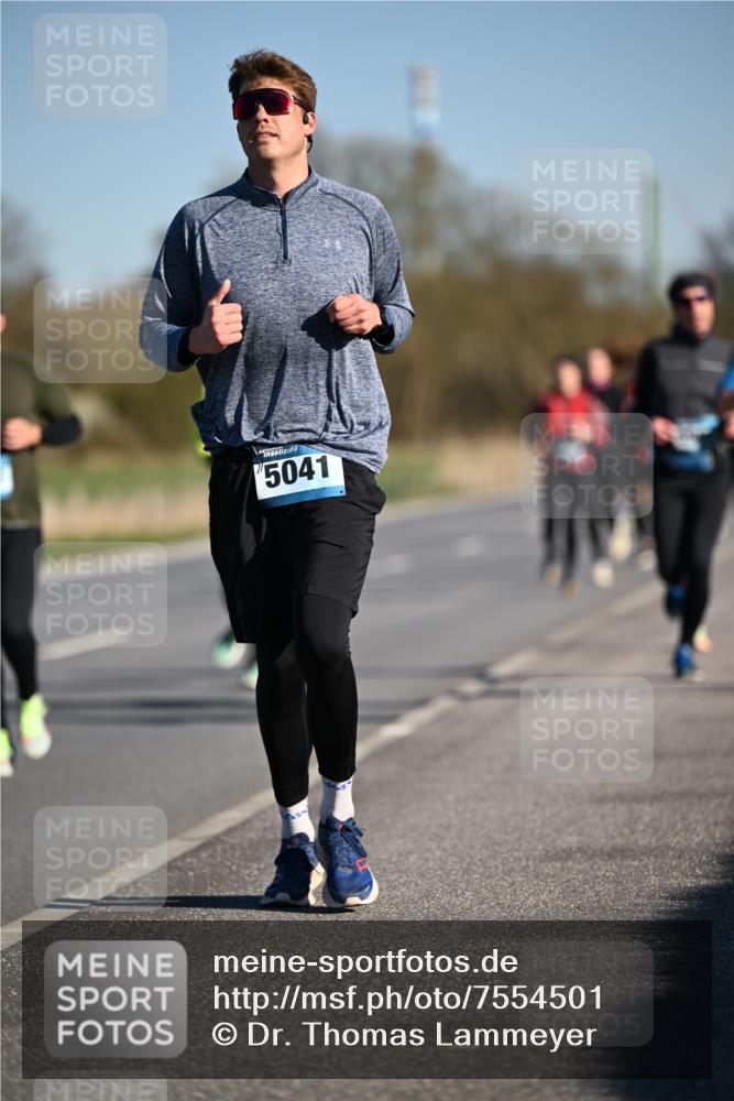 06.04.2025 - 44. Internationalen Wilhelmsburger Insellauf Dr. Thomas Lammeyer http://msf.ph/oto/7554501 06.04.2025 09:29:39 Laufen 5041 meine-sportfotos.de
