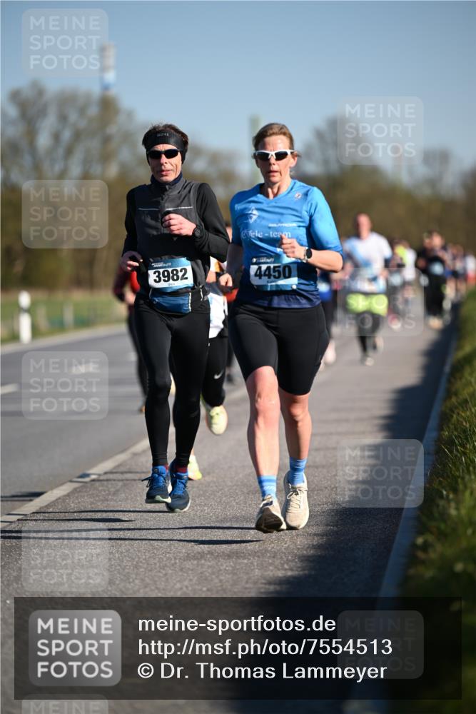 06.04.2025 - 44. Internationalen Wilhelmsburger Insellauf Dr. Thomas Lammeyer http://msf.ph/oto/7554513 06.04.2025 09:29:42 Laufen 3982, 4450 meine-sportfotos.de