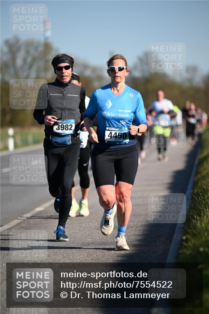 06.04.2025 - 44. Internationalen Wilhelmsburger Insellauf Dr. Thomas Lammeyer http://msf.ph/oto/7554522 06.04.2025 09:29:42 Laufen 3982, 4450 meine-sportfotos.de
