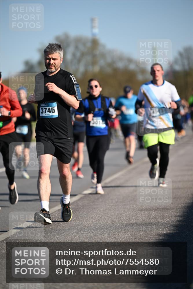 06.04.2025 - 44. Internationalen Wilhelmsburger Insellauf Dr. Thomas Lammeyer http://msf.ph/oto/7554580 06.04.2025 09:29:49 Laufen 3745, 301 meine-sportfotos.de