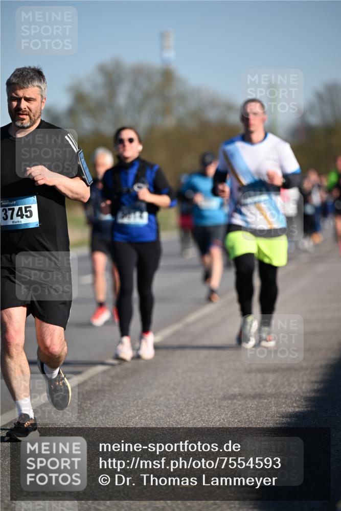 06.04.2025 - 44. Internationalen Wilhelmsburger Insellauf Dr. Thomas Lammeyer http://msf.ph/oto/7554593 06.04.2025 09:29:50 Laufen 3745 meine-sportfotos.de