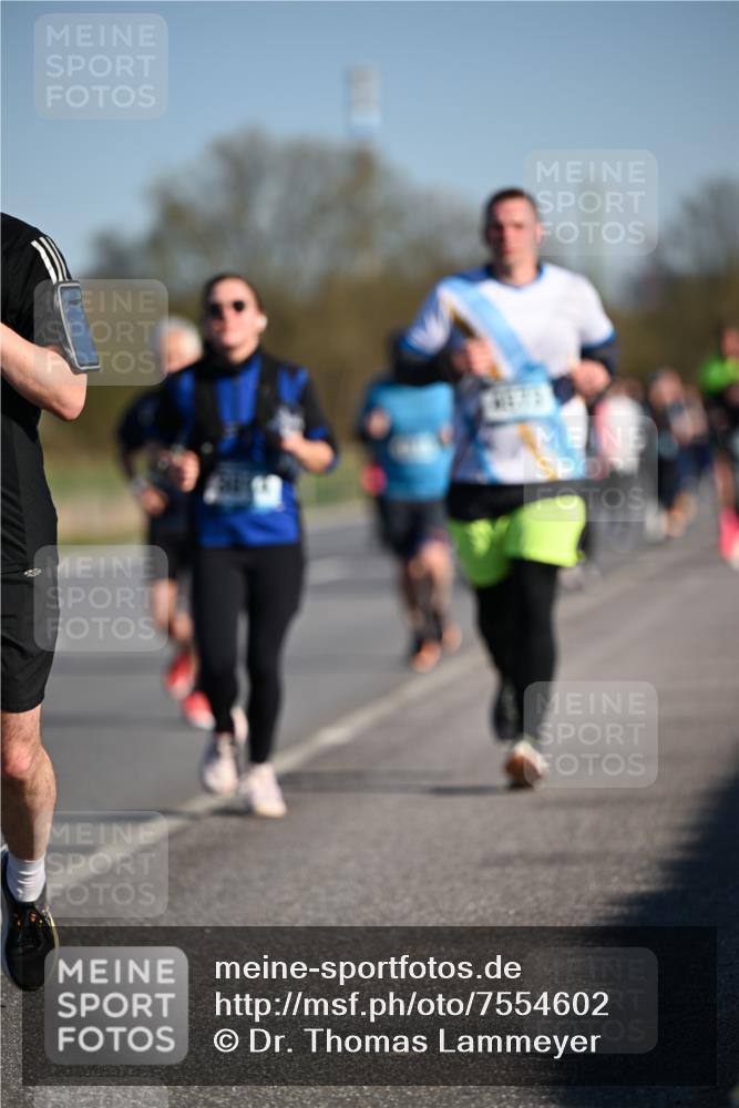 06.04.2025 - 44. Internationalen Wilhelmsburger Insellauf Dr. Thomas Lammeyer http://msf.ph/oto/7554602 06.04.2025 09:29:51 Laufen  meine-sportfotos.de