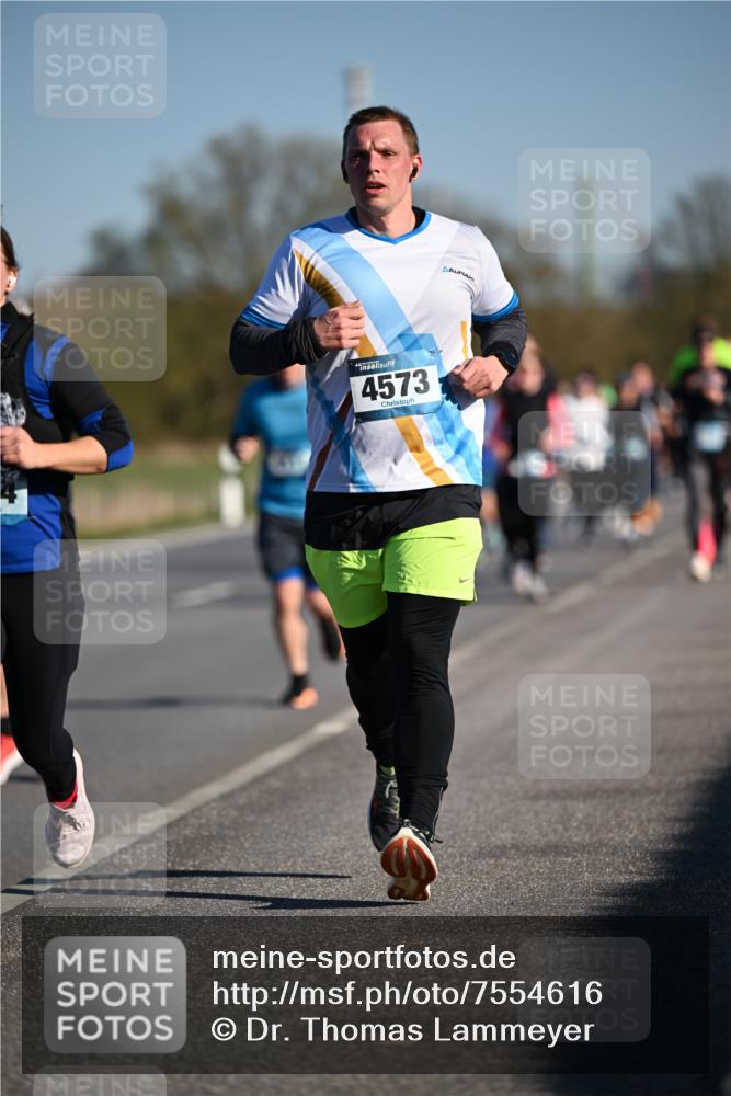 06.04.2025 - 44. Internationalen Wilhelmsburger Insellauf Dr. Thomas Lammeyer http://msf.ph/oto/7554616 06.04.2025 09:29:52 Laufen 4573 meine-sportfotos.de