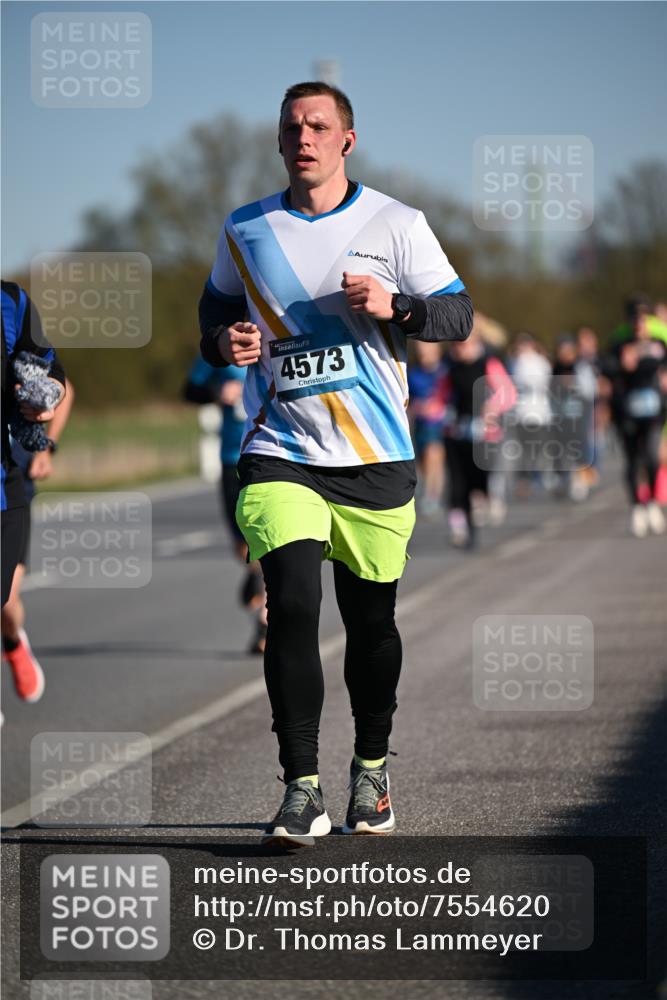 06.04.2025 - 44. Internationalen Wilhelmsburger Insellauf Dr. Thomas Lammeyer http://msf.ph/oto/7554620 06.04.2025 09:29:52 Laufen 4573 meine-sportfotos.de