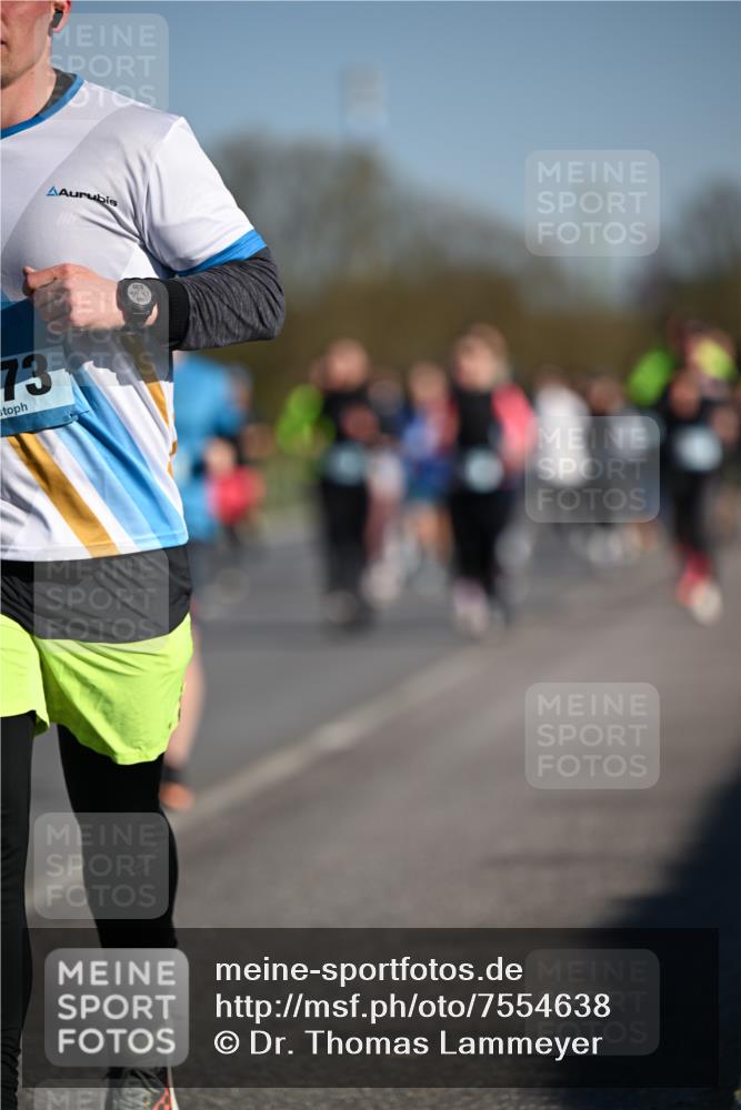 06.04.2025 - 44. Internationalen Wilhelmsburger Insellauf Dr. Thomas Lammeyer http://msf.ph/oto/7554638 06.04.2025 09:29:54 Laufen 73 meine-sportfotos.de