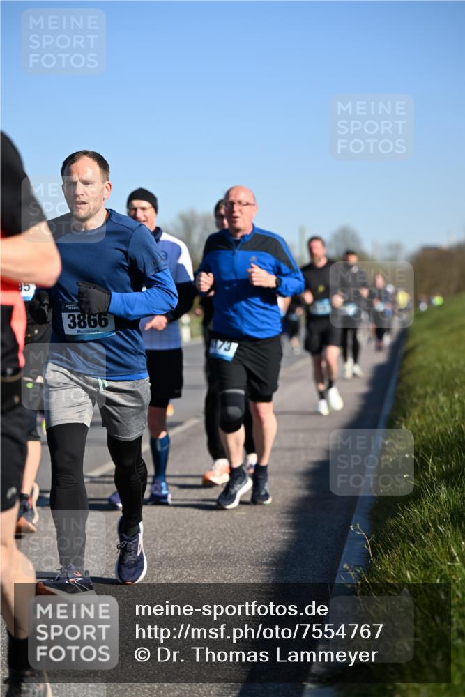06.04.2025 - 44. Internationalen Wilhelmsburger Insellauf Dr. Thomas Lammeyer http://msf.ph/oto/7554767 06.04.2025 09:30:07 Laufen 85, 3866 meine-sportfotos.de