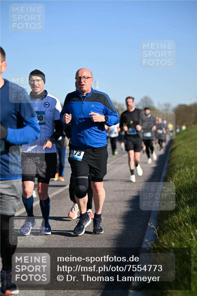 06.04.2025 - 44. Internationalen Wilhelmsburger Insellauf Dr. Thomas Lammeyer http://msf.ph/oto/7554773 06.04.2025 09:30:08 Laufen 80, 173 meine-sportfotos.de
