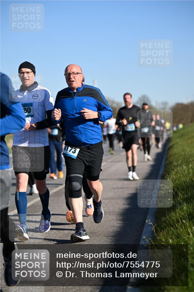 06.04.2025 - 44. Internationalen Wilhelmsburger Insellauf Dr. Thomas Lammeyer http://msf.ph/oto/7554775 06.04.2025 09:30:08 Laufen 80, 4173 meine-sportfotos.de