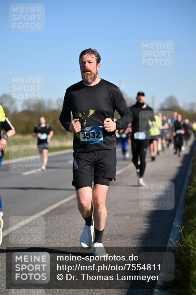 06.04.2025 - 44. Internationalen Wilhelmsburger Insellauf Dr. Thomas Lammeyer http://msf.ph/oto/7554811 06.04.2025 09:30:11 Laufen 3532 meine-sportfotos.de