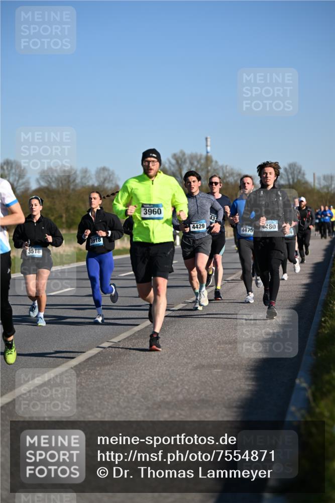 06.04.2025 - 44. Internationalen Wilhelmsburger Insellauf Dr. Thomas Lammeyer http://msf.ph/oto/7554871 06.04.2025 09:30:16 Laufen 3918, 3518, 3960, 4429, 4480, 4475 meine-sportfotos.de